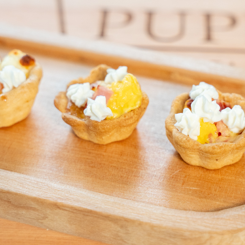 Tarteletas de jamón y queso cremoso